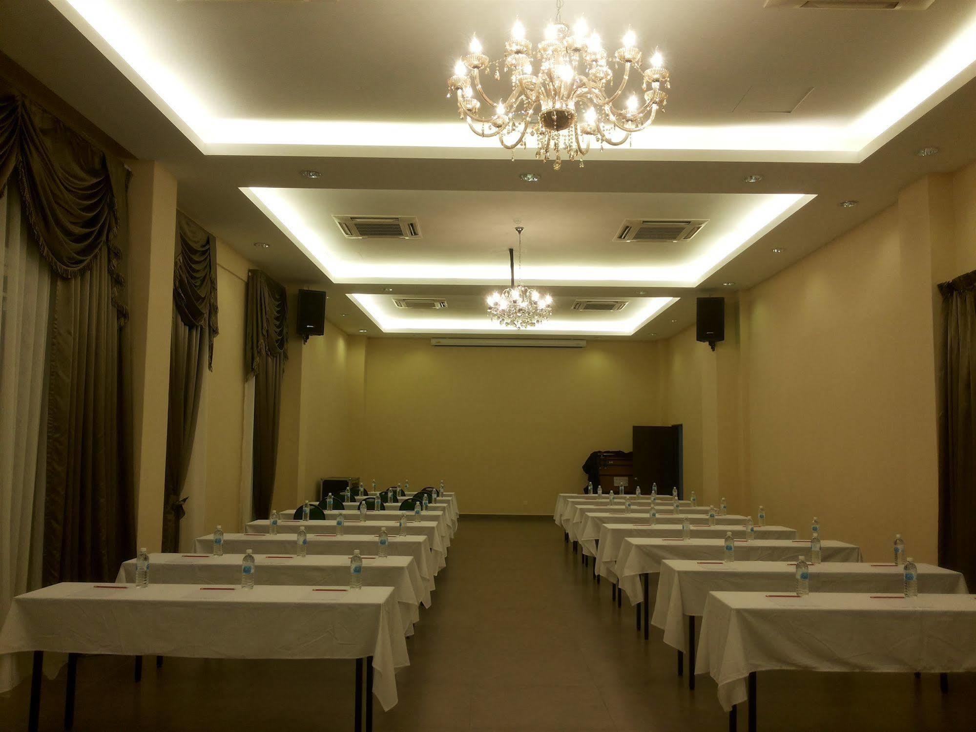 One Garden @ Senawang Hotel Seremban